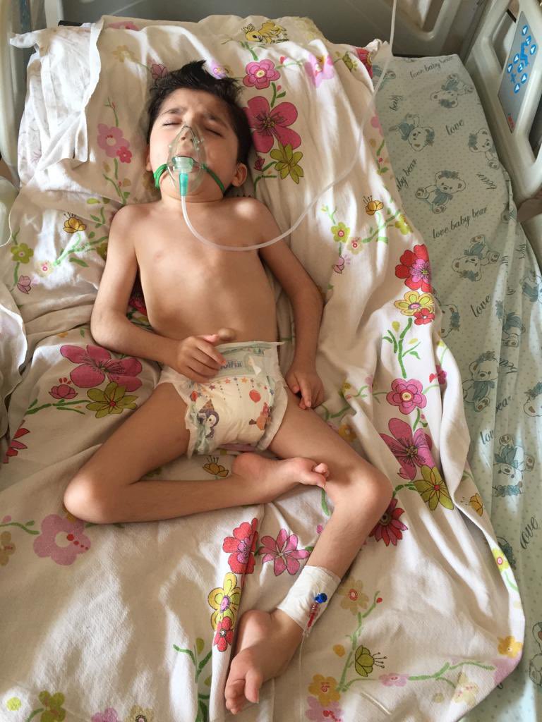 LutfiKocHasta's tweet photo. Çocuğum gözümün önünde günden güne eriyor eşim ne halde bilmiyorum. Ben bu yükü tek başına taşıyamıyorum. Babamızı bize verin

@adalet_bakanlik 
@abdulhamitgul 

KoçAilesinin SesiniDuyun https://t.co/d1Yh2DY9s7