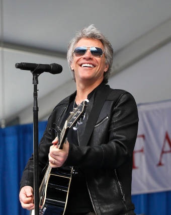 destinationjovi's tweet photo. I need a Bon Jovi event to look forward to, anything, idc, just give me something 😭 https://t.co/Bix7ajOKSS