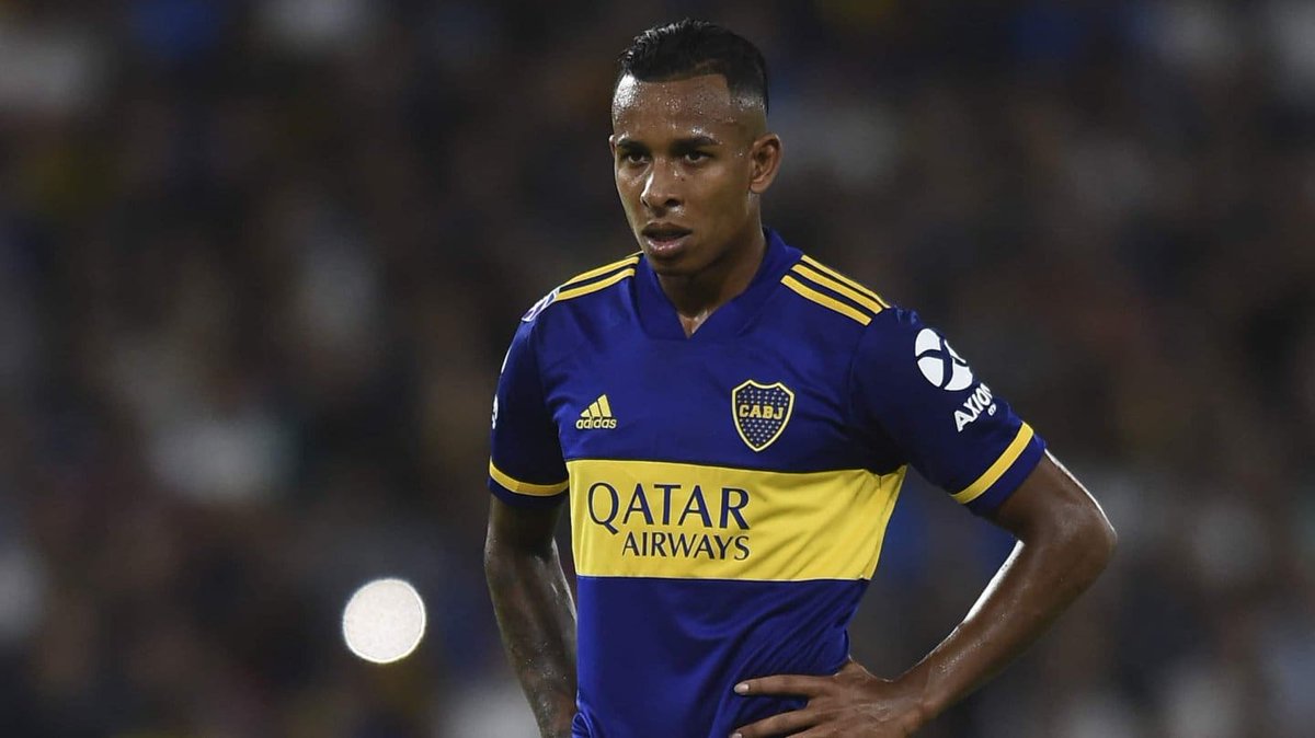 FichajeGoleador's tweet photo. 🚨 AHORA | MERCADO DE FICHAJES.

🇨🇴 Sebastián Villa, está en modo rebeldía y se niega a seguir jugando en 🇦🇷 Boca Juniors, ahora se fue para Colombia. El club argentino lo va a intimar por abandono de trabajo. 🤔

LAMENTABLE ACTITUD DEL JUGADOR COLOMBIANO. 🤔 #FichajesFG. https://t.co/L1LEjthDxi