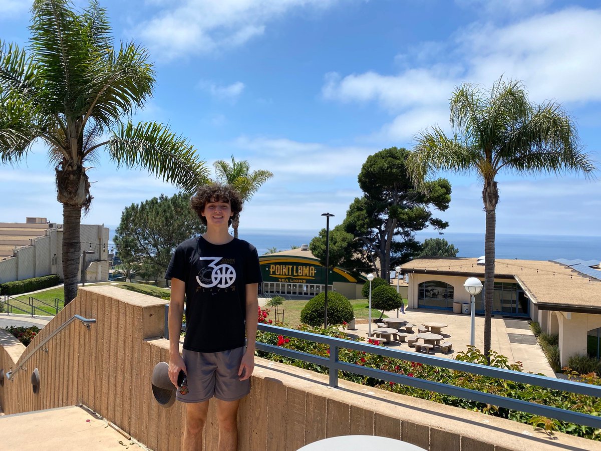 Great weekend in San Diego <a href="/plnubasketball/">Point Loma Basketball</a> camps. Fun to compete and meet the coaches! <a href="/CoachLogie/">Matt Logie</a>  <a href="/PFrost24/">Patrick Frost</a>  <a href="/_juliussmith/">Julius Smith</a> Thanks for having me on campus!