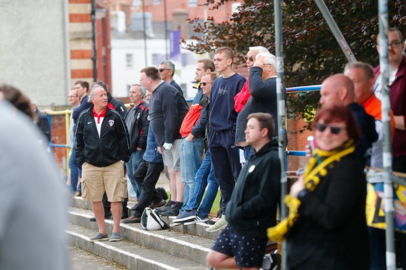 GCFCfans's tweet image. The fans in our 4-2 win against Eastbourne Town in the FA cup 🔴⚪️ @guildfordcity #Sweeney