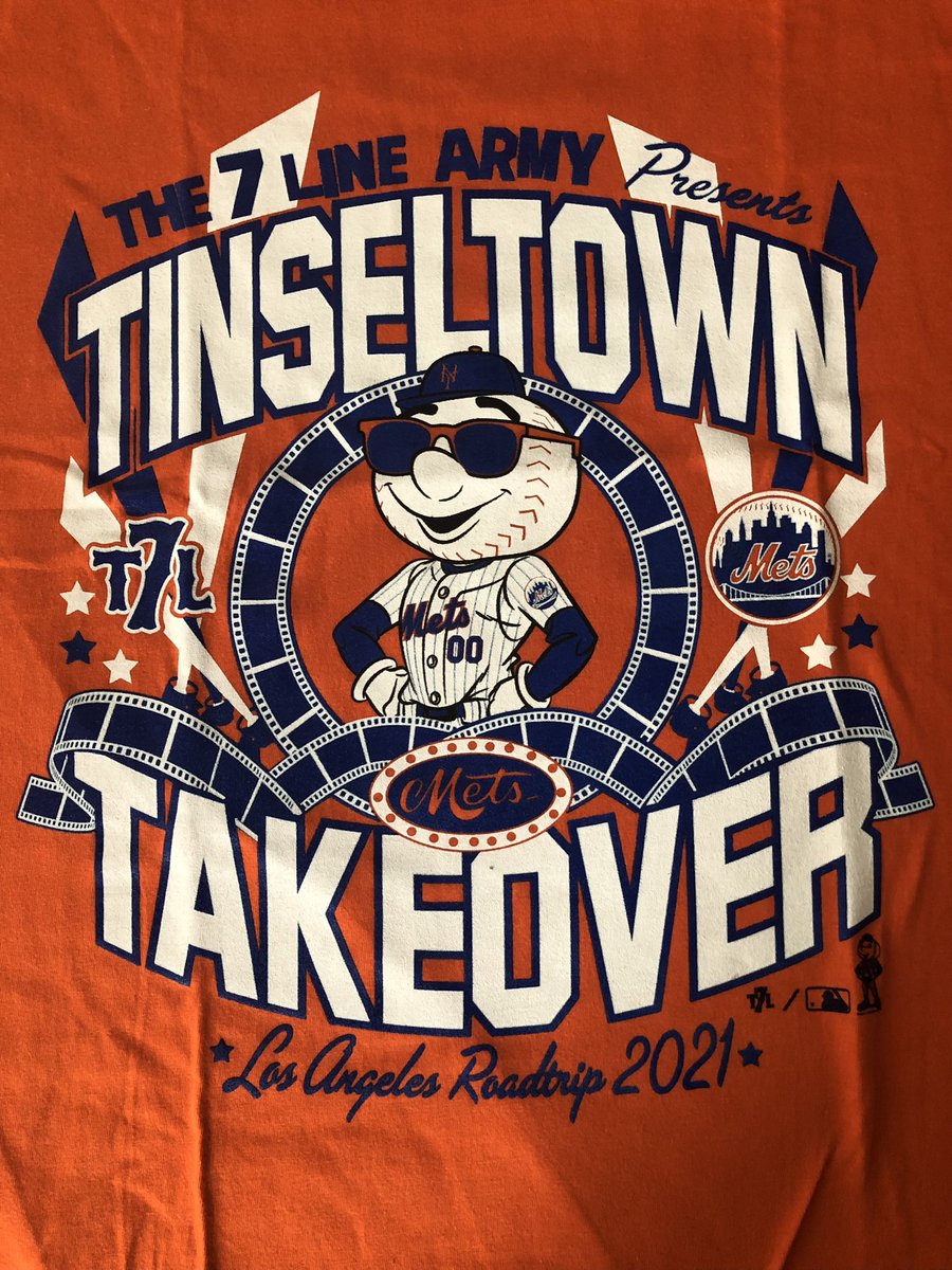 PatLay7's tweet photo. 👀👀#tinseltowntakeover#LGFM @The7Line https://t.co/eTGPbBPdNy
