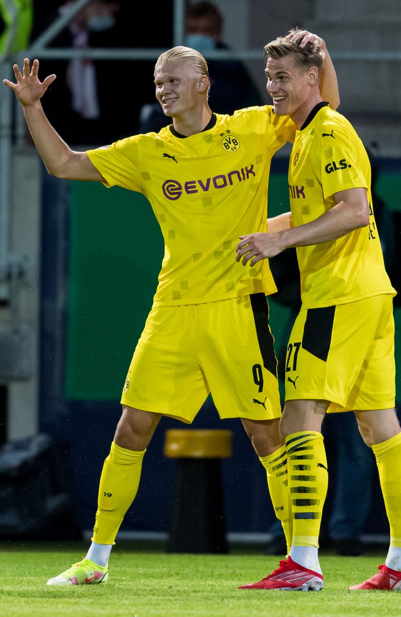 goal's tweet photo. 26' ⚽

31' ⚽

Erling Haaland is up and running for 2021/22 🐝 https://t.co/3yiSCTSvYw