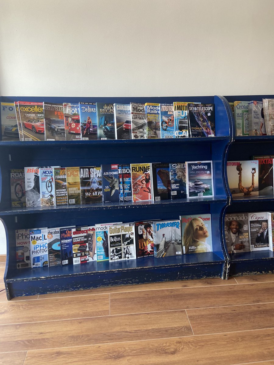 LLLMexico's tweet photo. Recuerda que vendemos revista americana en monte ararat 220 4b 2do piso mientras la librería está en remodelación te esperamos de lunes a sábado de 11am a 5pm https://t.co/98deEo0TiK