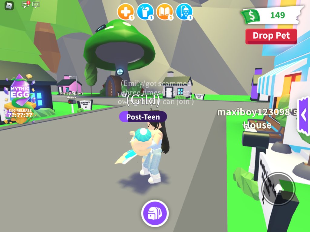 CozyrosyC's tweet photo. @iamsannay @moodyxunicorn I saw a green mushroom in adopt me https://t.co/EqDWgFIqBu