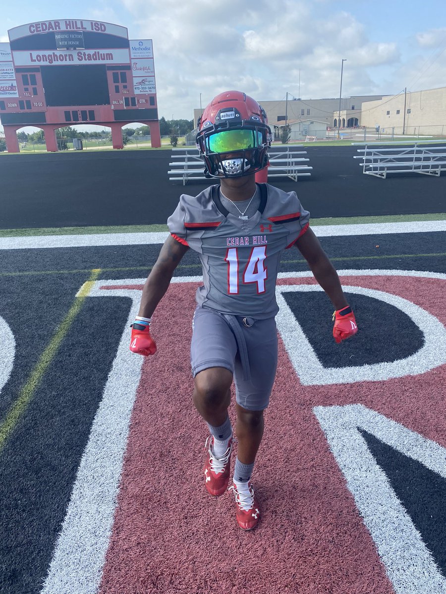 Que2k3's tweet photo. Last ride ❤️@TheHillTthlFB @Catch_6 https://t.co/TH3h7PG2qR