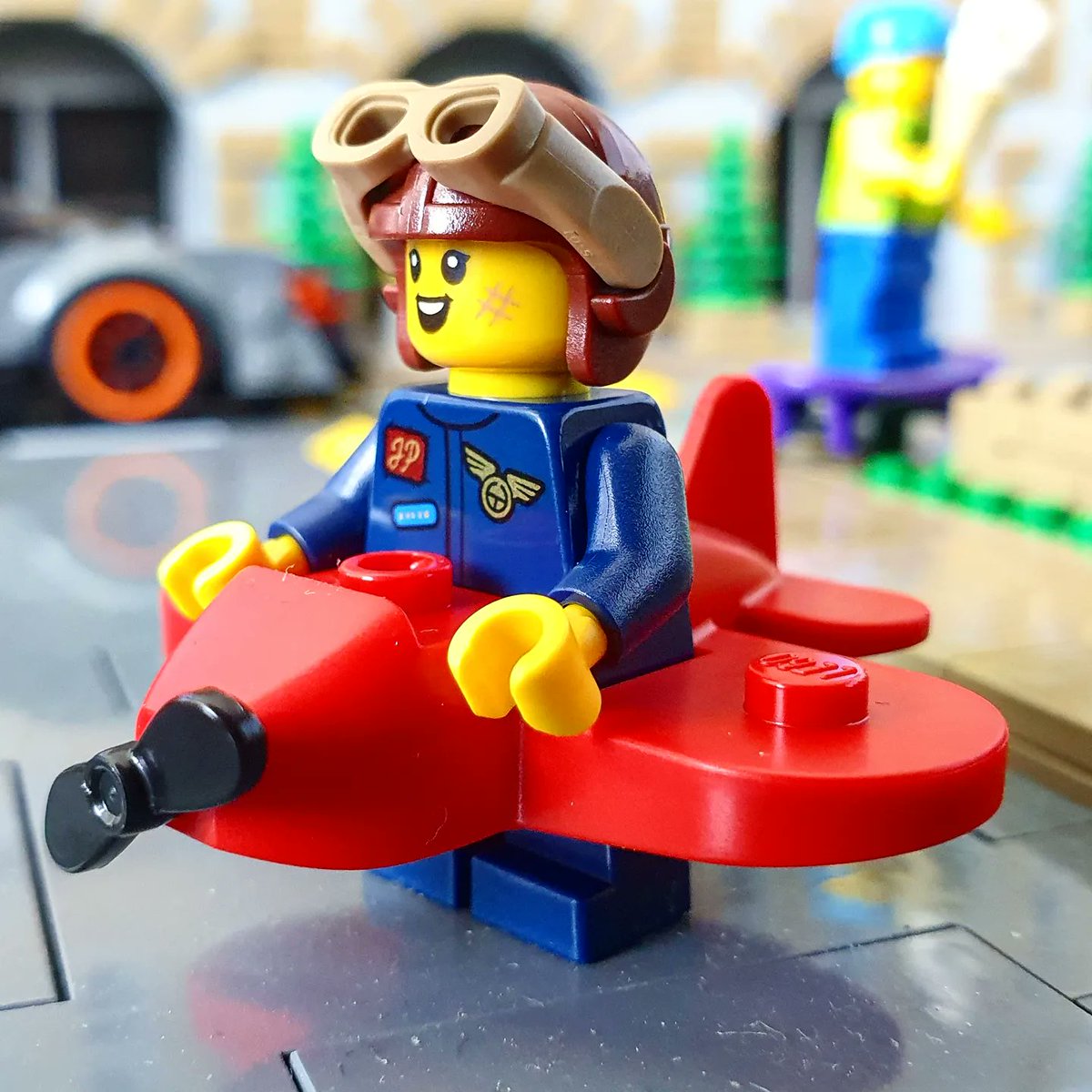 CreativeBrickB's tweet photo. A couple of Series 12 LEGO minifigures. More of my LEGO City on YouTube - Link in bio.

#Lego #legocity #legominifigures #legominifig #legominifigure #minifig #legoset #afol #legoafol https://t.co/9buc9GOjJY