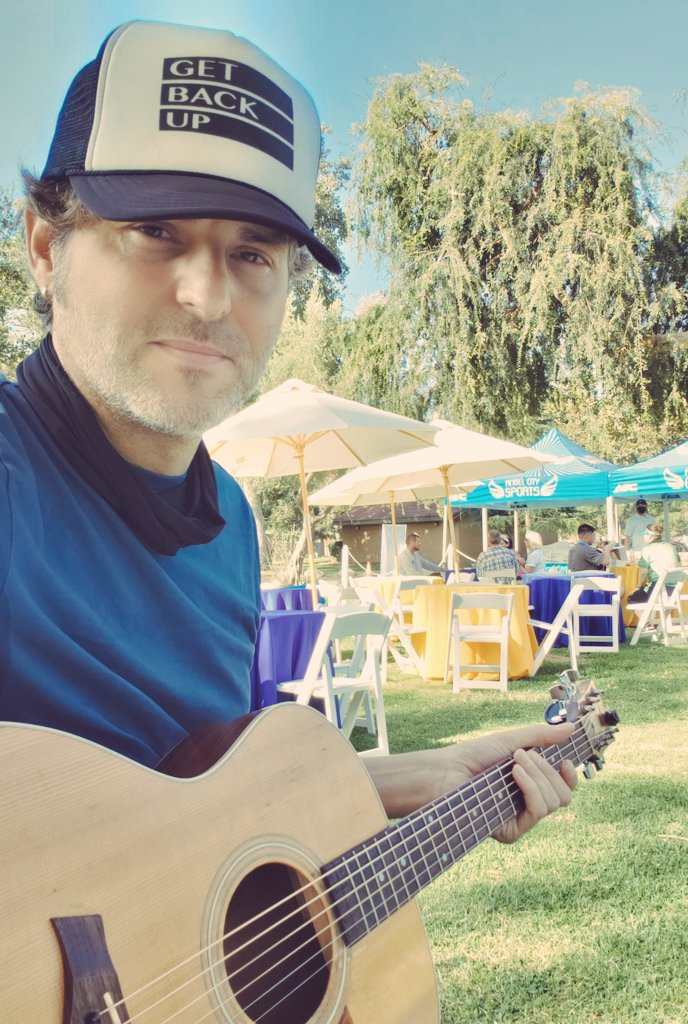 AwkwardAppeal's tweet photo. Thank you to @angelcitysports for having me sing some songs as the athletes relaxed for lunch after their run/bike/swim. 😮 #triathlon #disabledveterans #angcitysports #rosebowl https://t.co/gL8FIGBmpF