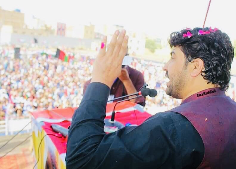 KalamWazir's tweet photo. پشتونخوامیپ کی طرف سے شہید عثمان کاکڑ کے چہلم کے موقع پر ایک عظیم الشان جلسہ منعقد کیا گیا.ان کی شہادت کے بارے میں اور علی وزیر کے حوالے سے تمام پشتونوں کے مشترکہ فیصلے کے بعد ایک مضبوط تحریک چلانے کا عندیا دیا. ملک کی پالیسیوں پر نظر ثانی ضروری ہے.
 #PKmapProtests4UsmanShaheed https://t.co/Pit9hOY5eB