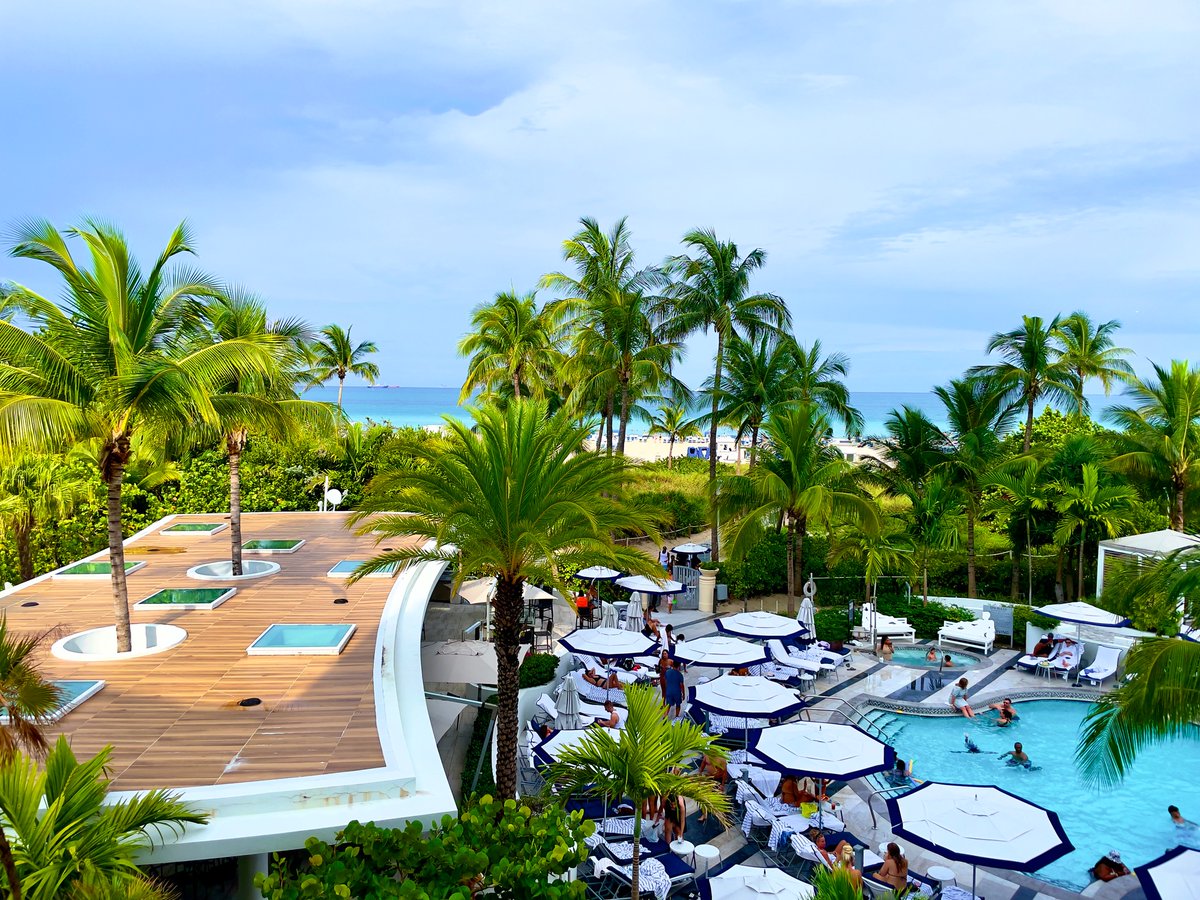 PGY4 has been okay so far I guess <a href="/UPMC_PMR/">UPMC PM&R</a> #Beachbum #Travelbug #Bestlife ☀️😎🏝