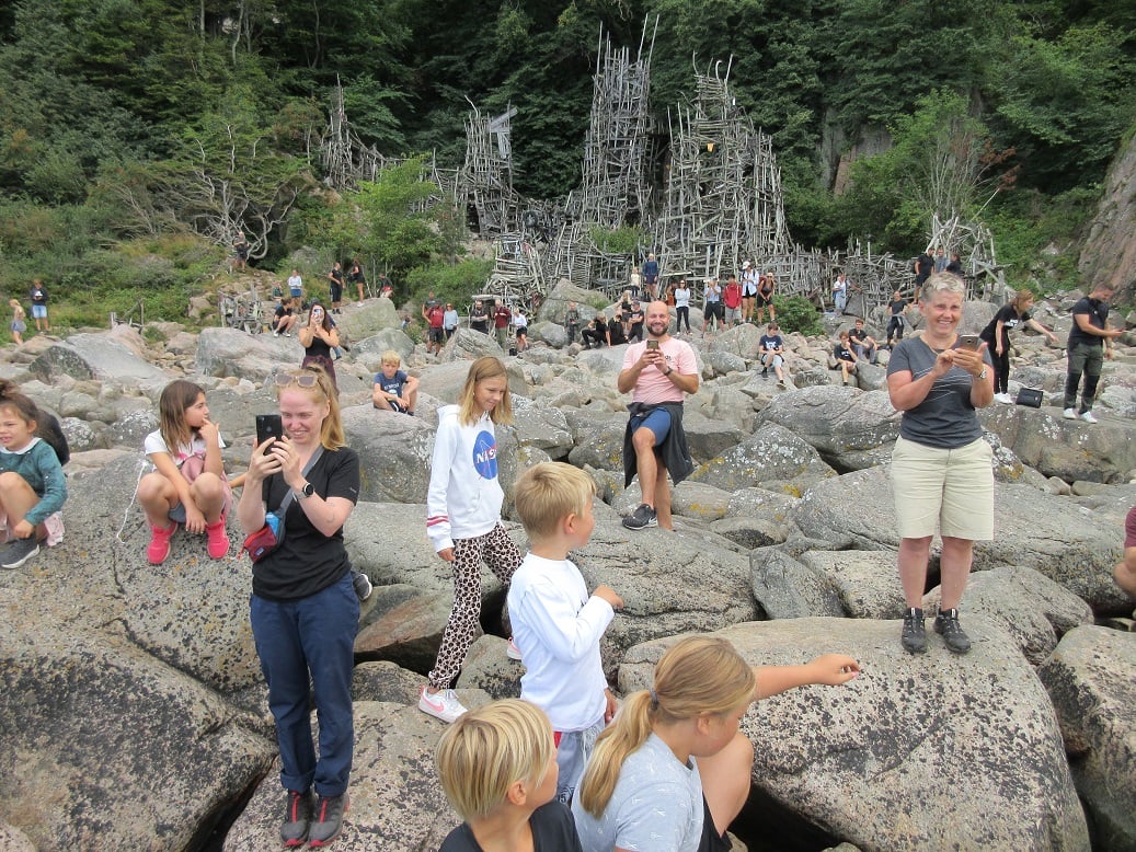 MFA Ladonia on Twitter "Today in Ladonia. The celebration of 25 years