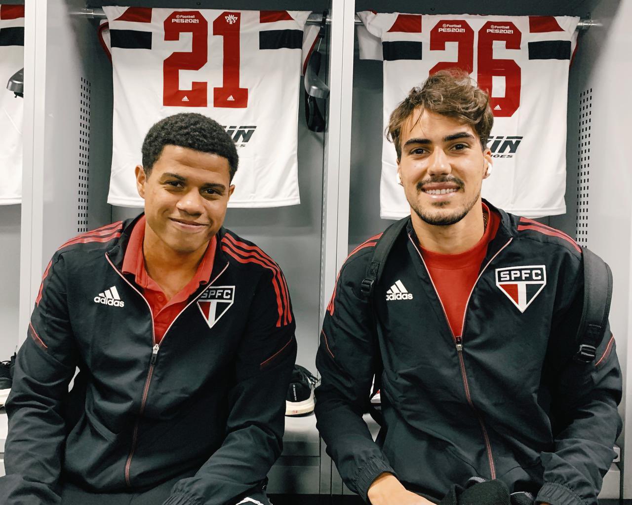 E8Nt3OeWQAMXx-4?format=jpg&name=large