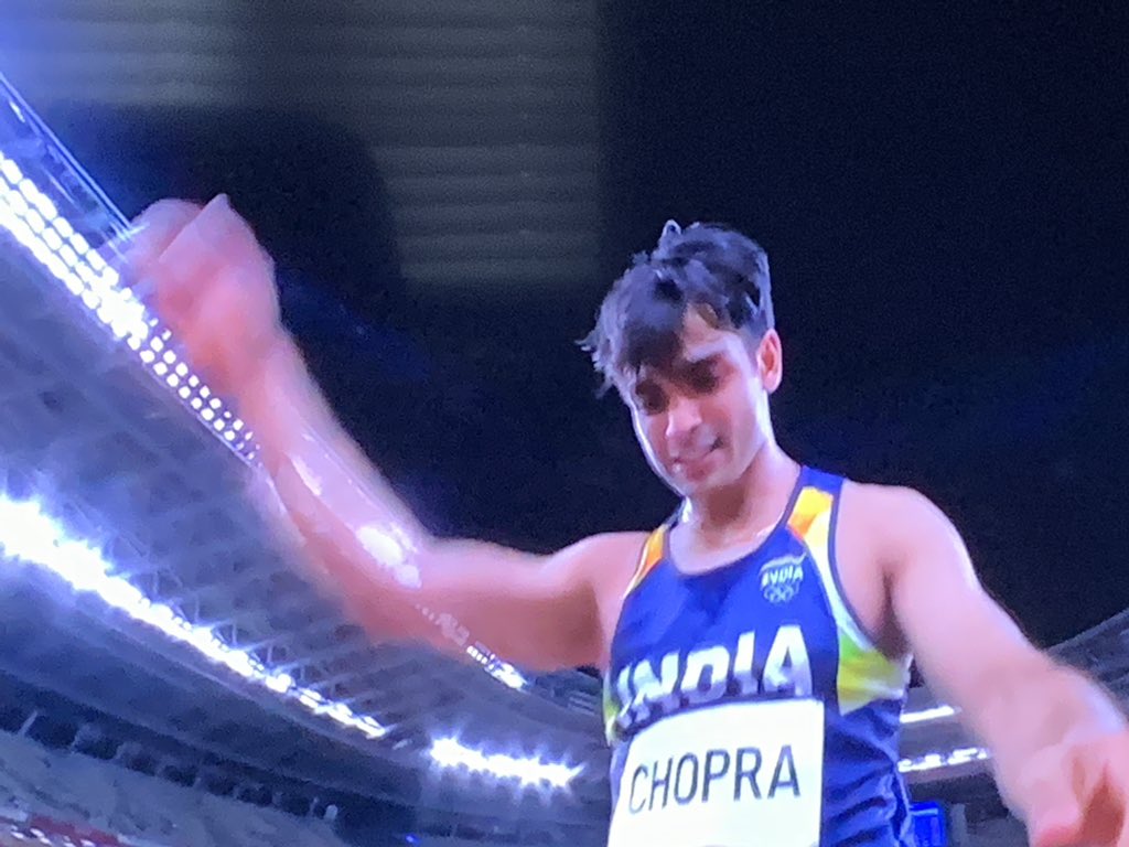 Devon Between Us Witnessing Men S Javelin Throw Congrats To Neeraj Chopra From Ind Teamindia For Winning Ind S First Gold Medal At The Olympicgames Athletics 陸上競技 Olympics Olympicgames オリンピック T Co Nthppwnqa0