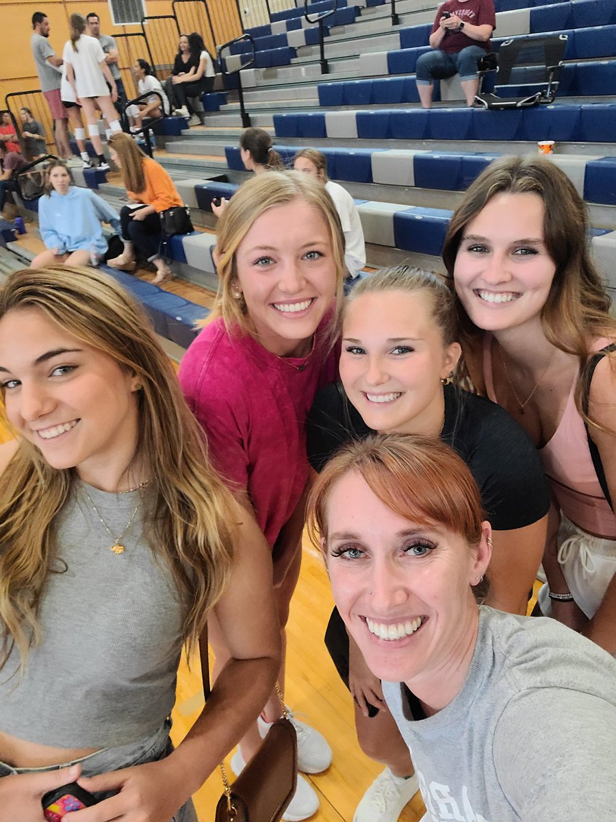 Sweet alumni supporting their Chargers today!!!!
