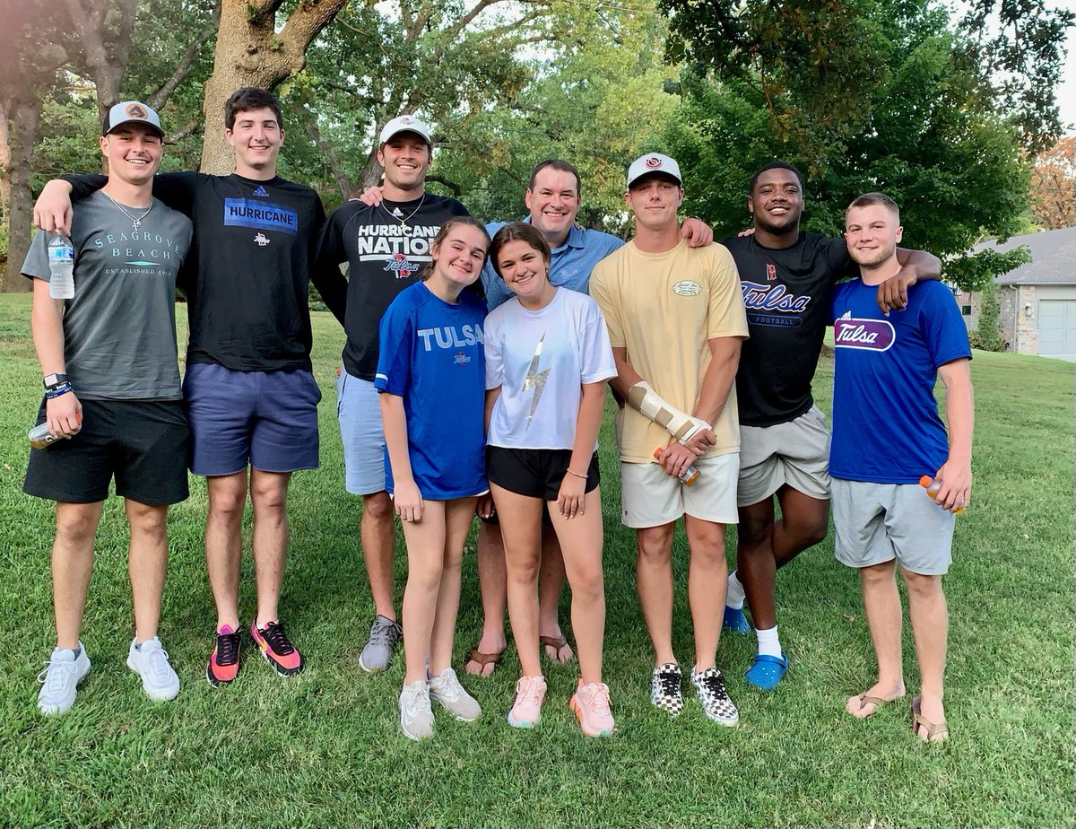 CoachBeauTrahan's tweet photo. A little dinner with the boys tonight! Love working with these studs every day. #Family #SpinIt2WinIt #SALT #ReignCane ⁦@carsoncollins07⁩ ⁦@Roman_Fuller12⁩ ⁦@DavisBrin⁩ ⁦@BoomSeth⁩ ⁦@braylon_braxton⁩ ⁦@S_Kittleman⁩ https://t.co/fF7nzbwuzz