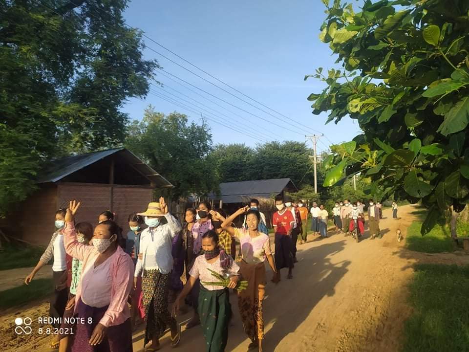 Today marks the 33rd anniversary of the August 8 uprising in Sagaing Division, #Ayartaw Township, The villagers demanded the overthrow of the military dictatorship in this early morning.

8888 UPRISING IN 2021

#8FingersStrike
#Aug8Coup
