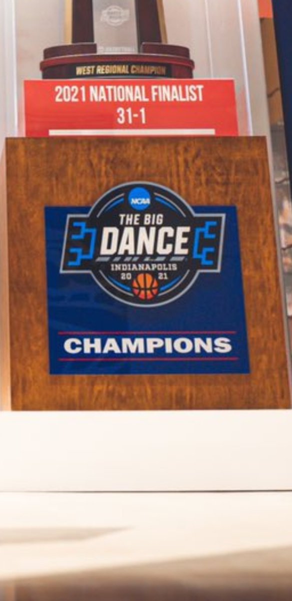 theosopodcast's tweet photo. How does one become "The Big Dance Champion"? You would think it would involve... winning The Big Dance right? https://t.co/kj4qhq6Ydu