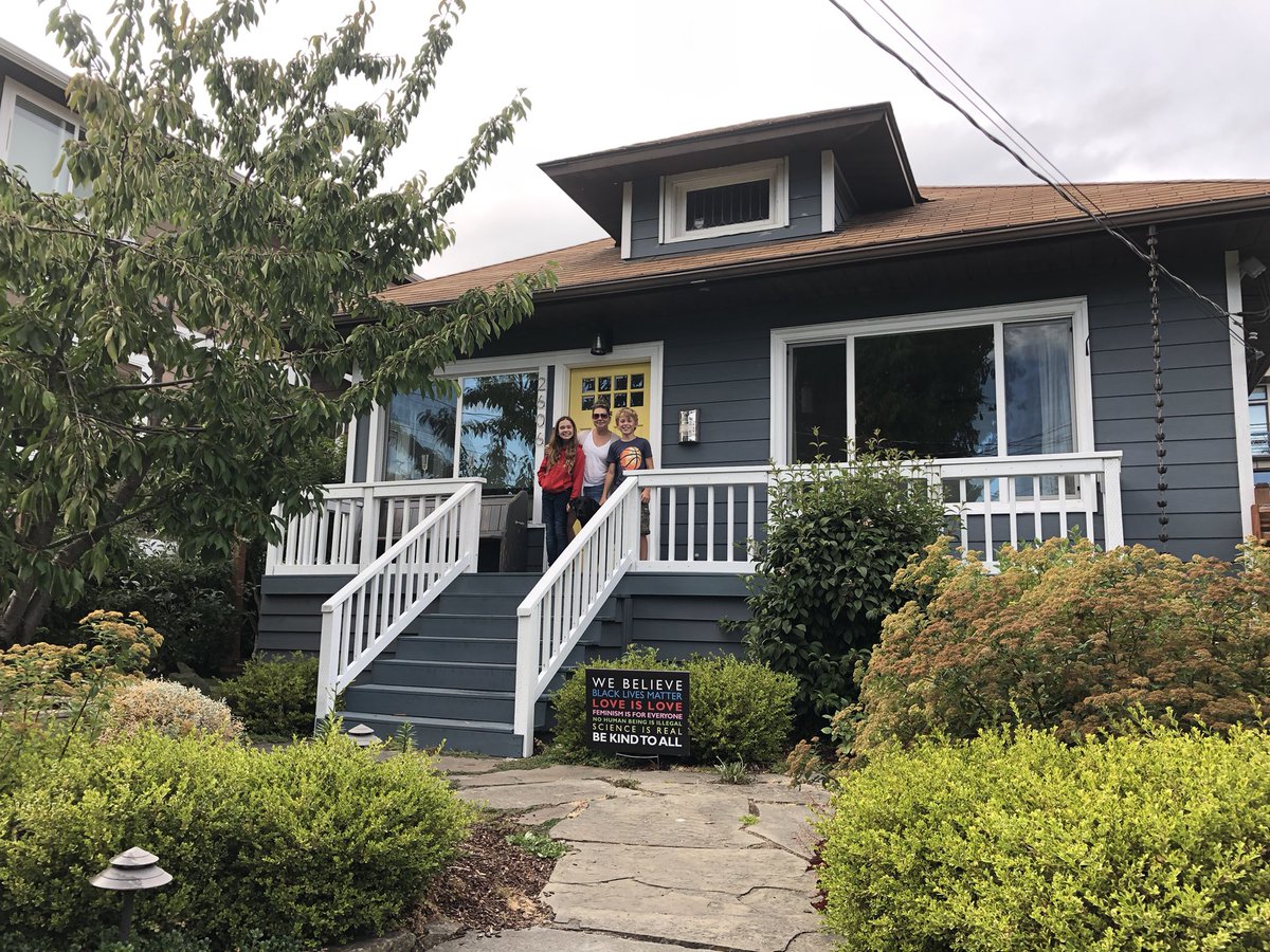 rees_da's tweet image. A fond (and sad) farewell to a wonderful home with amazing views and great neighbours, and an exciting new beginning putting down permanent roots, having new adventures and creating new memories in our home #Ballard #PNW