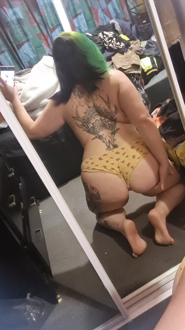 Official Content Creator - 🦇Delilah⛧Slay🦇's pics and videos Library Direct Access - Fresh Content E8O4P22VIAQroS1 jpg:small image