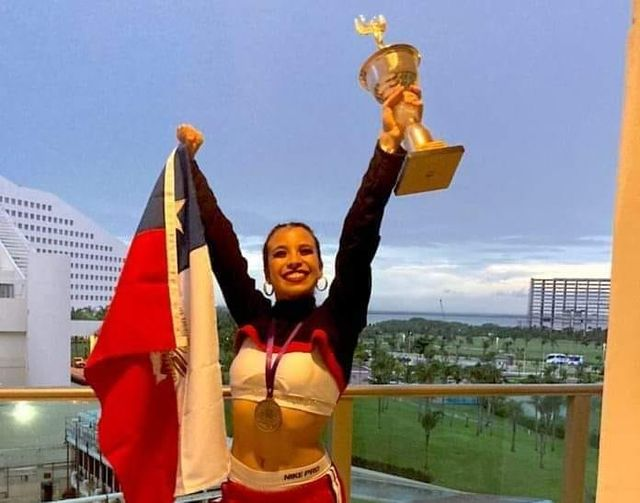 No va salir en todos los medios por que no es fútbol.. Una  Chilena Antofagastina consigue un histórico triunfo en ballet urbano y jazz contemporáneo.. Valerya Albornoz..CAMPEONA MUNDIAL. Felicitaciones y viva Chile!!! 🇨🇱