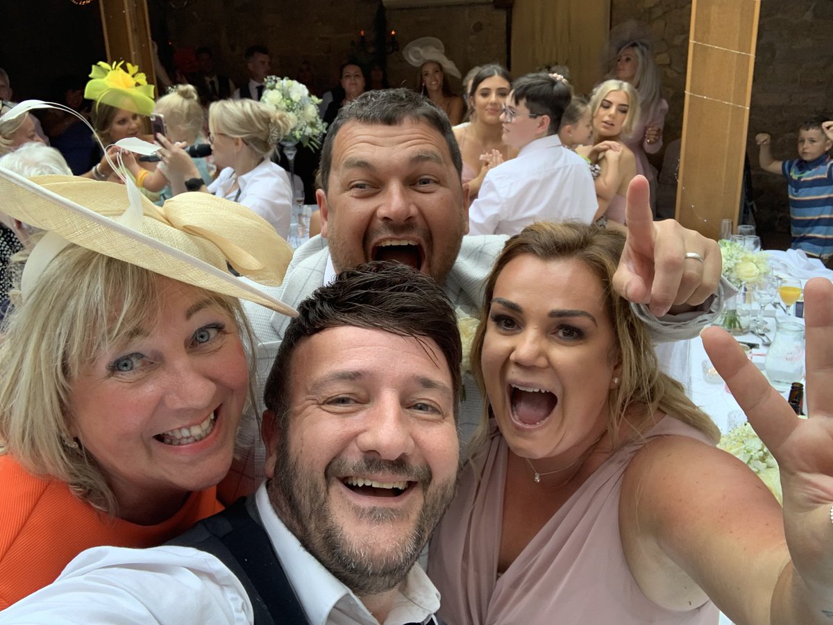 Fantastic wedding surprises <a href="/BWwalworth/">Walworth Castle</a> what a surprise what a wedding! #waitersurprise #weddings #weddingsurprise #singingwaiters