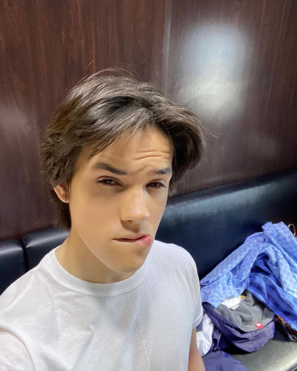 йан бучанен. иэн аусли актер сокка. Ian ousley. даллас лю зуко. иэн аусли 13 причин почему.