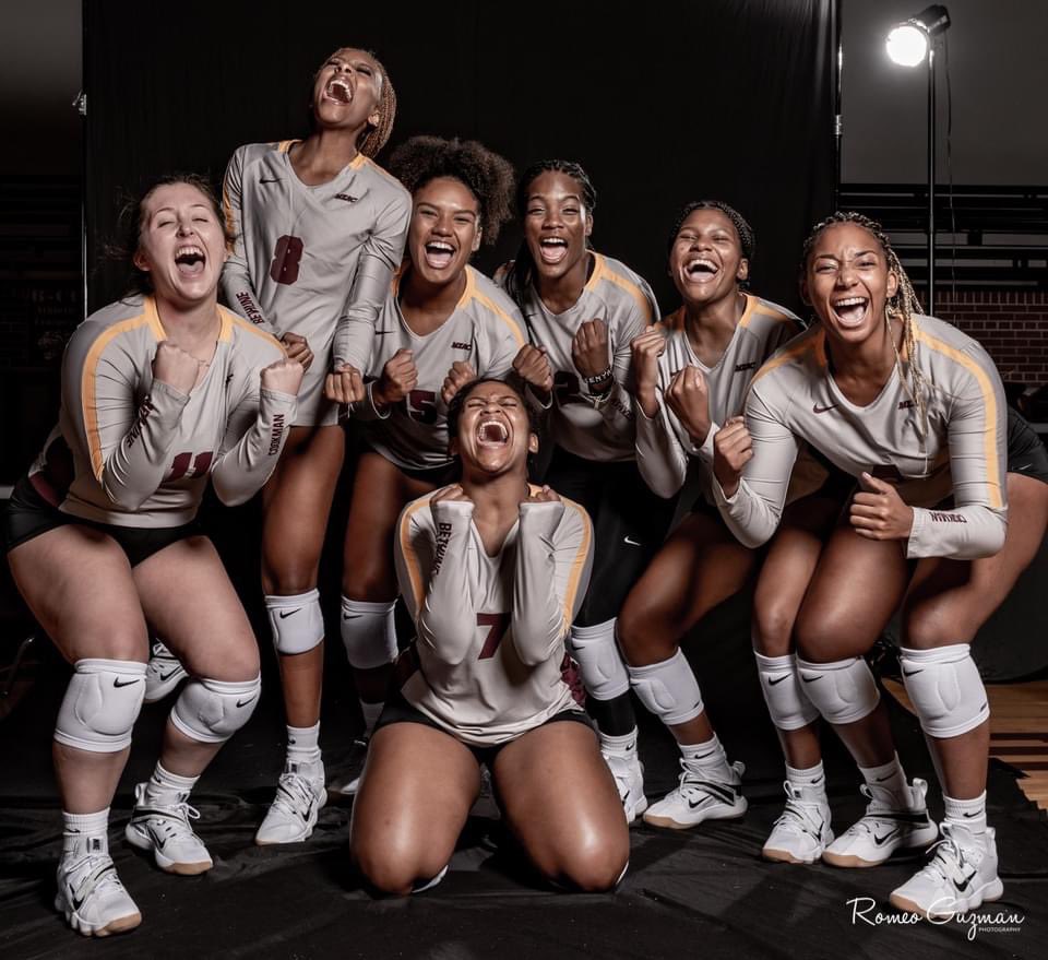 CoachB_BCU's tweet photo. That feeling when Coach finally stops calling you and your crew #thefreshmen 

#SophmoreSzn #ChampionshipMindset https://t.co/2tg6WF8p1D