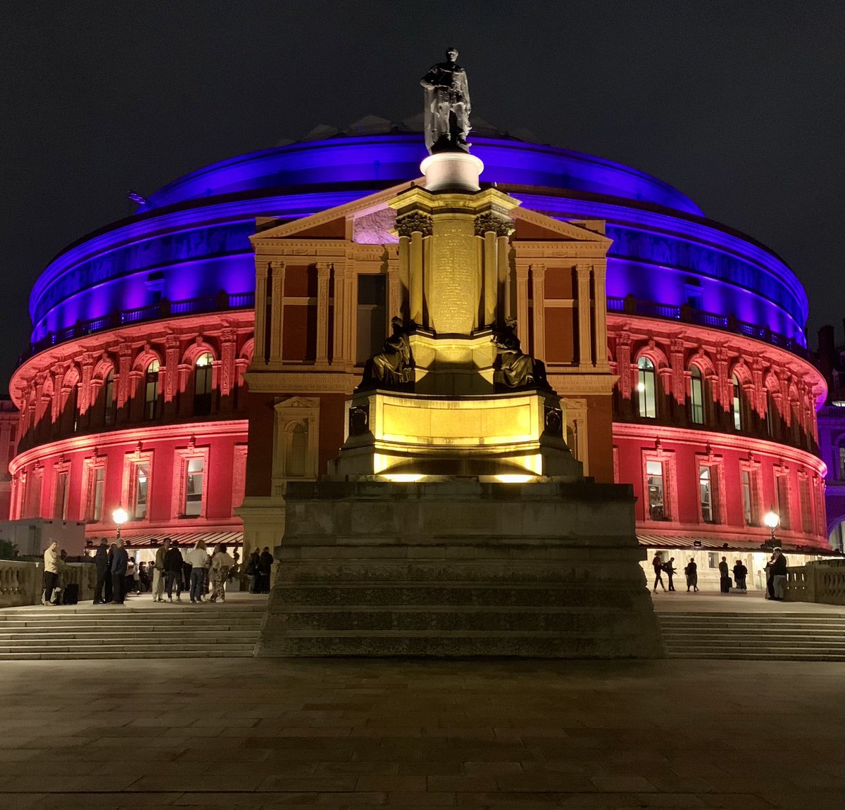One word “superb!!” Thank you so much <a href="/NYO_GB/">The National Youth Orchestra</a> &amp; <a href="/Jheyward843/">Jonathon Heyward</a> for a truly outstanding concert! We loved every minute!! <a href="/bbcproms/">BBC Proms</a> <a href="/RoyalAlbertHall/">Royal Albert Hall</a> #BBCProms #converseconductor !!