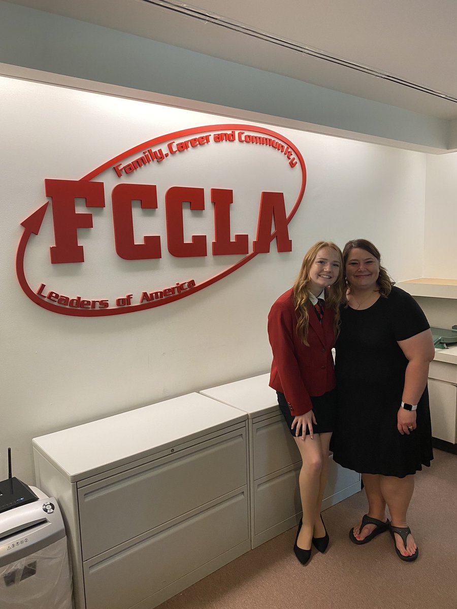 FCCLAVPpr's tweet photo. Hello FCCLA! My name is Madalyn Fox and I am so incredibly excited to serve as your 2021-2022 National Vice President of Public Relations! 🥳🥳 https://t.co/3a9rtVa55G