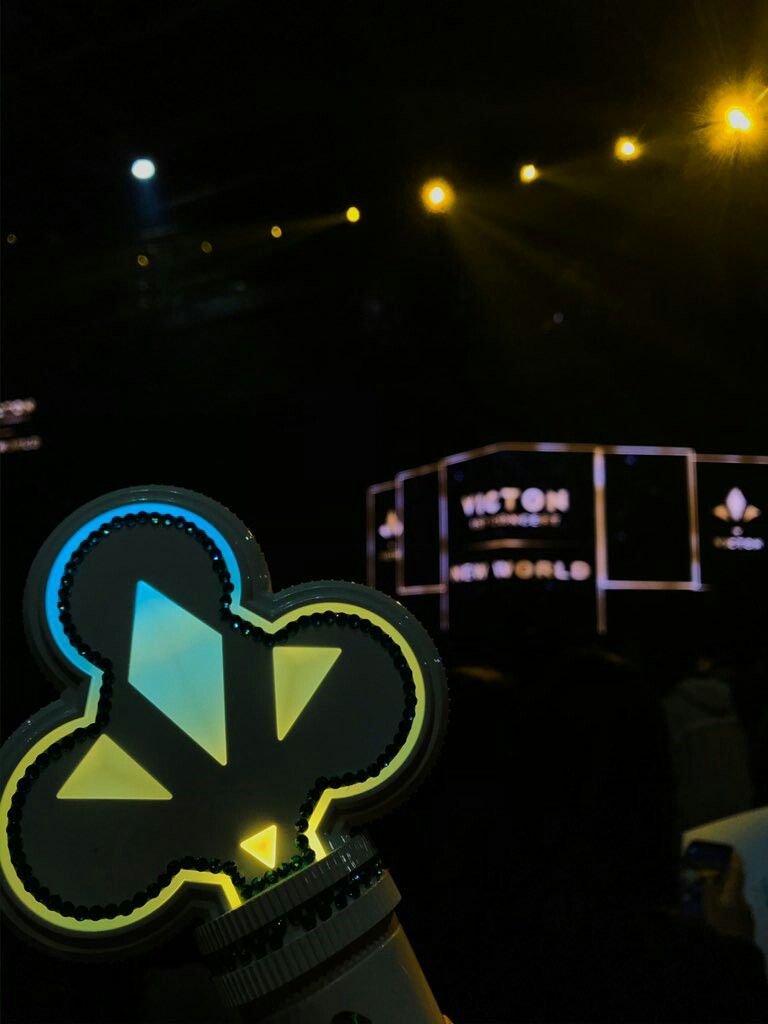 npomvtt's tweet photo. TOP 25 LIGHTSTICKS MAIS LINDOS | #TopLightstickNP

06º - Victon (2385) https://t.co/nYIMtFtZXs