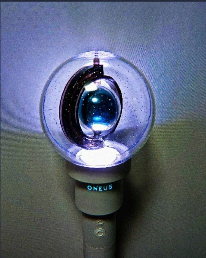 npomvtt's tweet photo. TOP 25 LIGHTSTICKS MAIS LINDOS | #TopLightstickNP 

34 VIXX Ver.2 262
35 Oneus 256 https://t.co/xkYj5UfPQy
