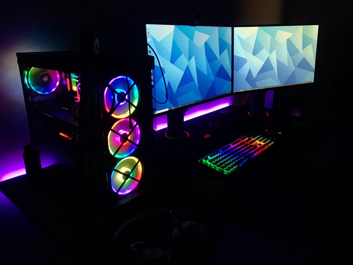 DanQ8000's tweet photo. Decided to add some @GoveeOfficial LED strip lights to the back of my desk. Completely changes the mood of the room. I’ll definitely be adding more #RGB lighting in the future!

#Govee #GoveeLights #Setup #Setup2021 #Office #OfficeSetup #Gaming #GamingSetup https://t.co/z21bHotkxT