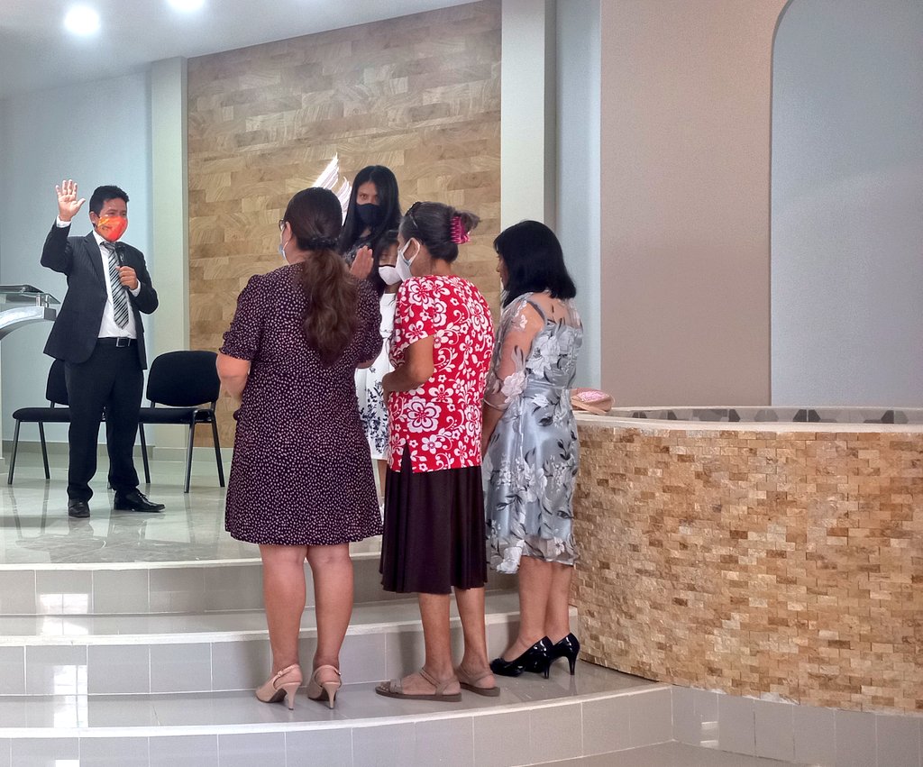 Grupos Pequeños 
Del templo a la casa 

Pucallpa Sisley vamos juntos y #Conectados 

@mcoaugarte <a href="/Pr_JavierTorres/">Pr. Javier Torres</a>