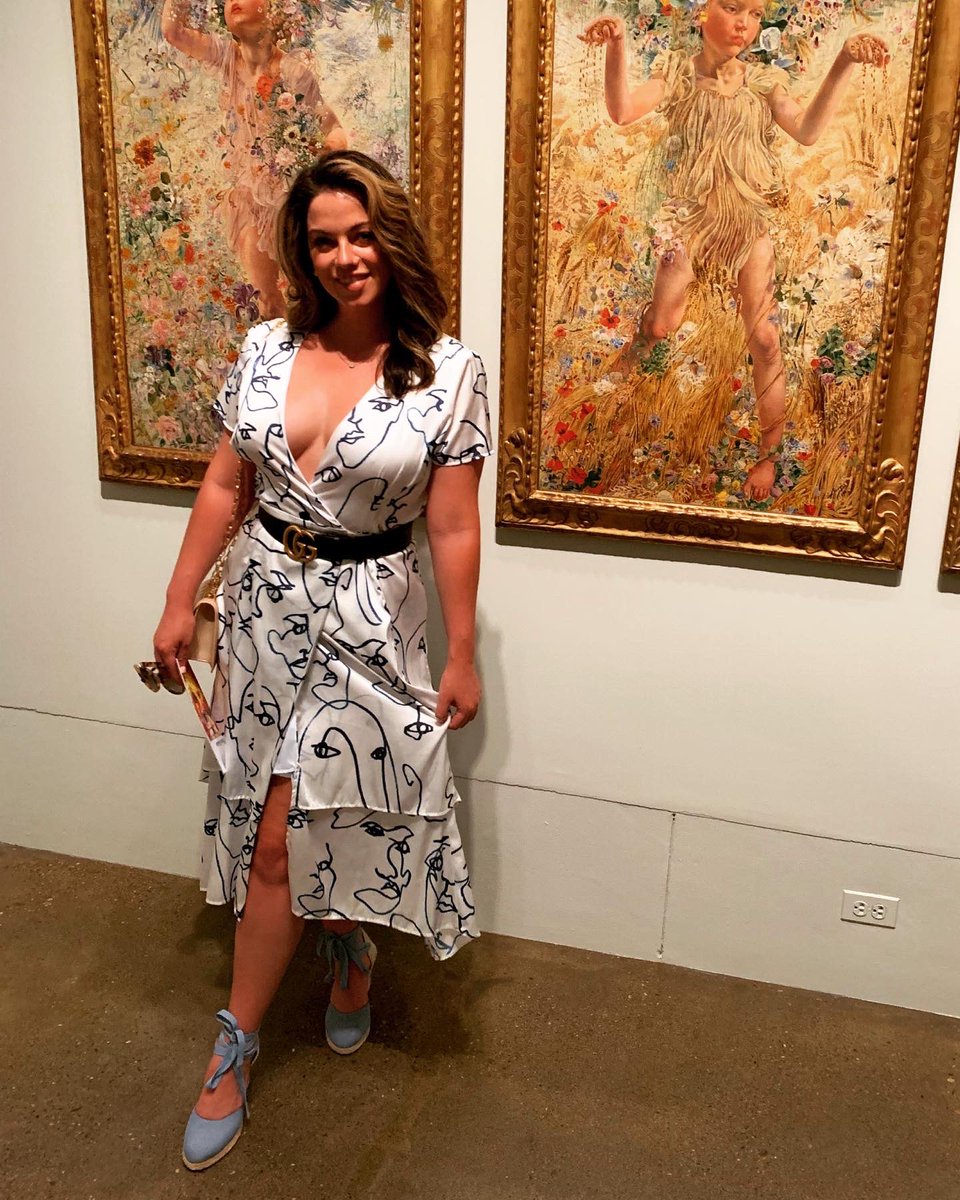Natalie Egenolf's tweet - "Photo dump for the Matisse (not Thybulle)  lithograph inspired dress I waited four months to wear. PS: the  @philamuseum is open and just as beautiful as its ever