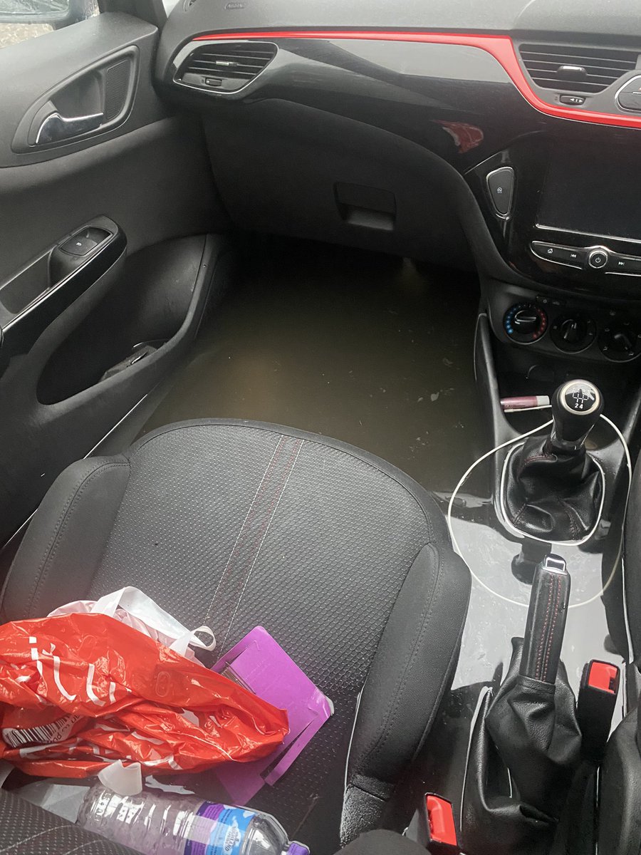 _chloemcg's tweet photo. Does anyone know how long I should leave my car to dry out before turning it on? Any advice is appreciated 😭 https://t.co/EfxToVJroX