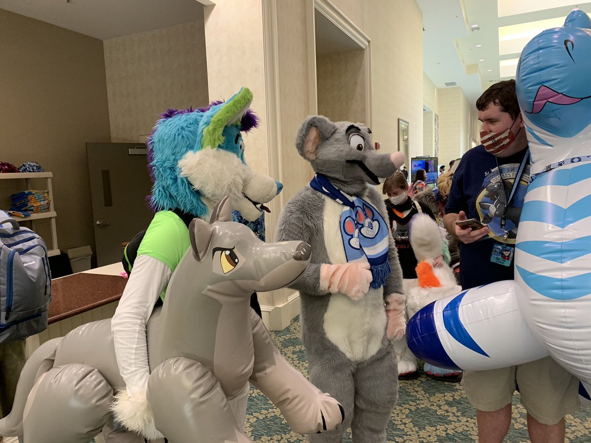XavierHuskqueak's tweet photo. @DarioMouse #Megaplex2021 #squeakyfur #balto https://t.co/FUZRwoPSJ4