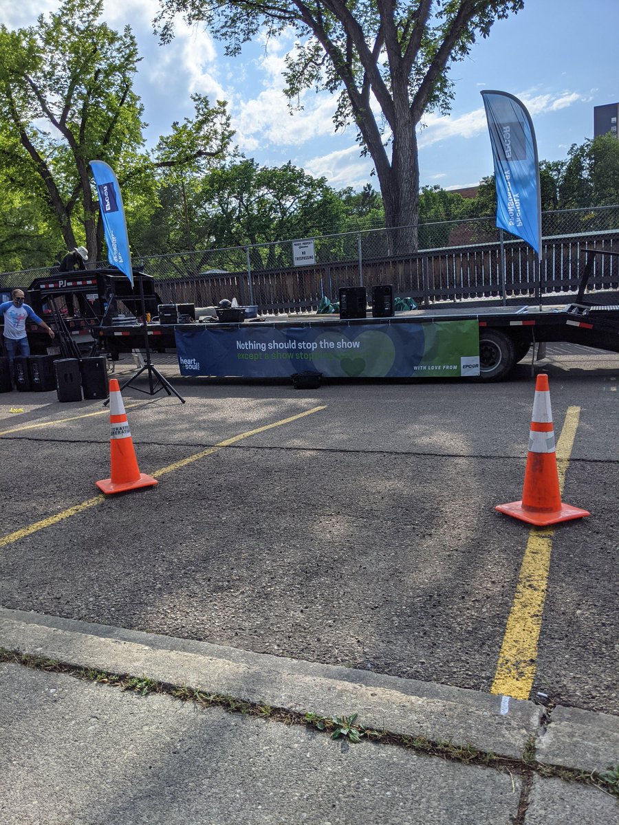 Social_Moi's tweet photo. Got ourselves some front row seats for @edmfolkfest's Taking to the Streets FREE CONCERT in Oliver Park.
Lots of available spots still!
Thank you @OCLYEG for bringing the hill to us!!
#yegfest #yegmusic https://t.co/Aglro1ykfk