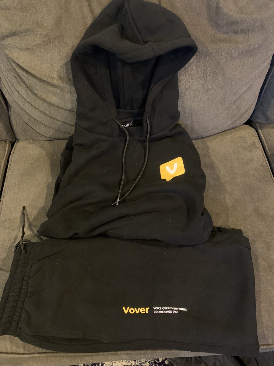 knee4mvd24's tweet photo. Man shoutout to @voveraudio for the swag and thank you for letting me be a part of the team!!! Let’s keep this train rolling!!! #vover https://t.co/mRoAQtxxbM