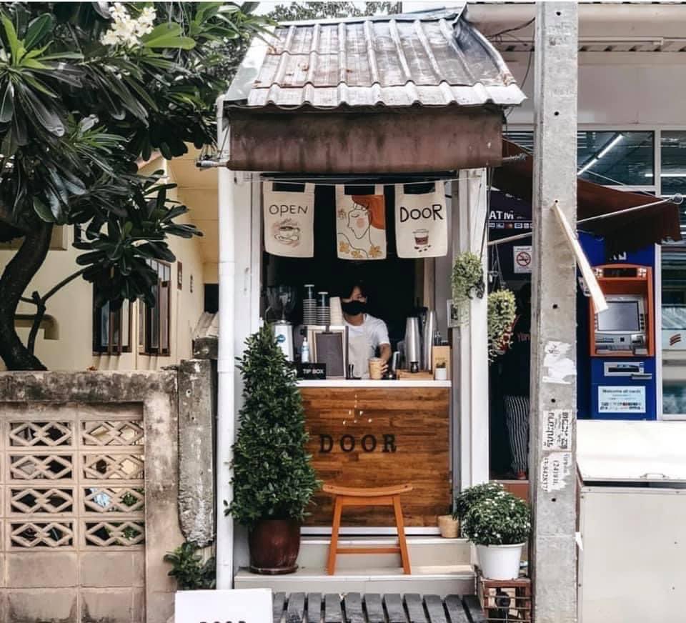 ngopiss's tweet photo. Coffee Shop menarik di Thailand, Malaysia &amp; Indonesia. ☕️

Bukan hanya sekadar secawan kopi, tapi kenangan mengopi akan kekal selamanya. 😊 https://t.co/W5QDc6NIOw