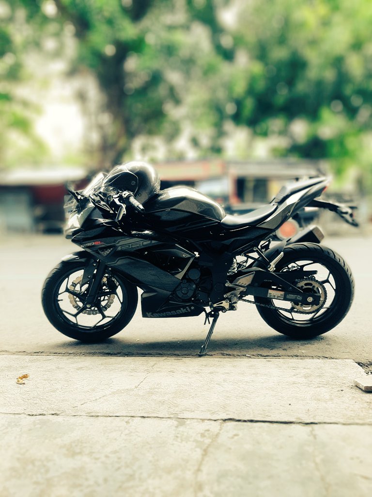 Srutut3's tweet photo. Sunmori tumbas kue samir, gorengan, buryam, mantaaff ✅
#sunmori
#kulinerpurwokerto
#kawasaki
#ninja250SL https://t.co/bSpBPr8LNB