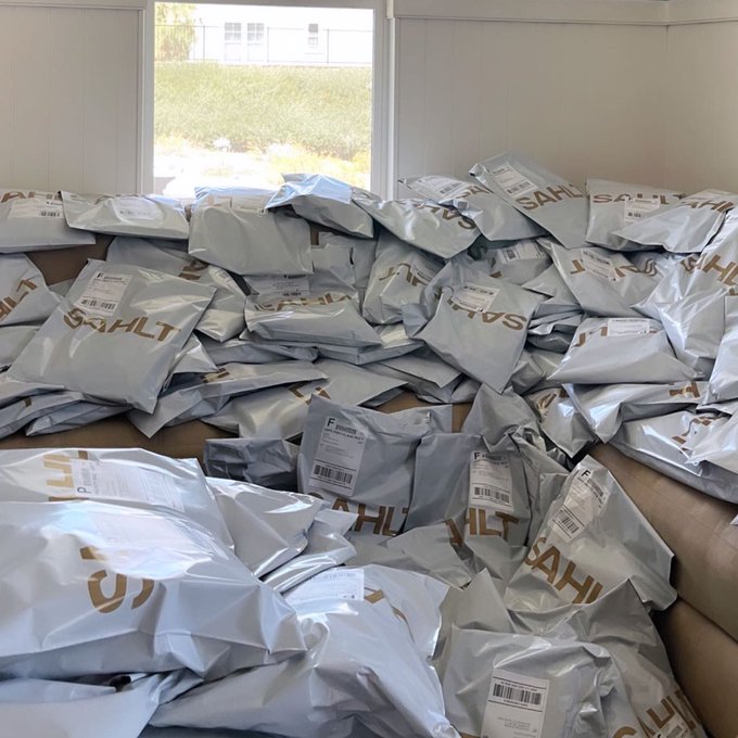First half of orders already shipped out💗still items available✨ https://t.co/FC8BqqI4ia