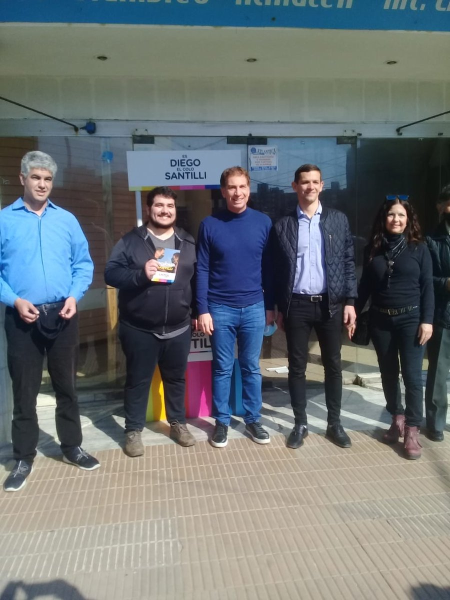 MujeresLaCosta's tweet photo. Estuvimos los precandidatos a concejales y consejeros escolares de la #Lista1A recorriendo Mar de Ajó con el precandidato a Diputado Nacional @diegosantilli y con precandidato a Senador Provincial @arabinovich_ok charlando con comerciantes, vecinos y turistas en la peatonal
👇🧵 https://t.co/mW375ArYi0