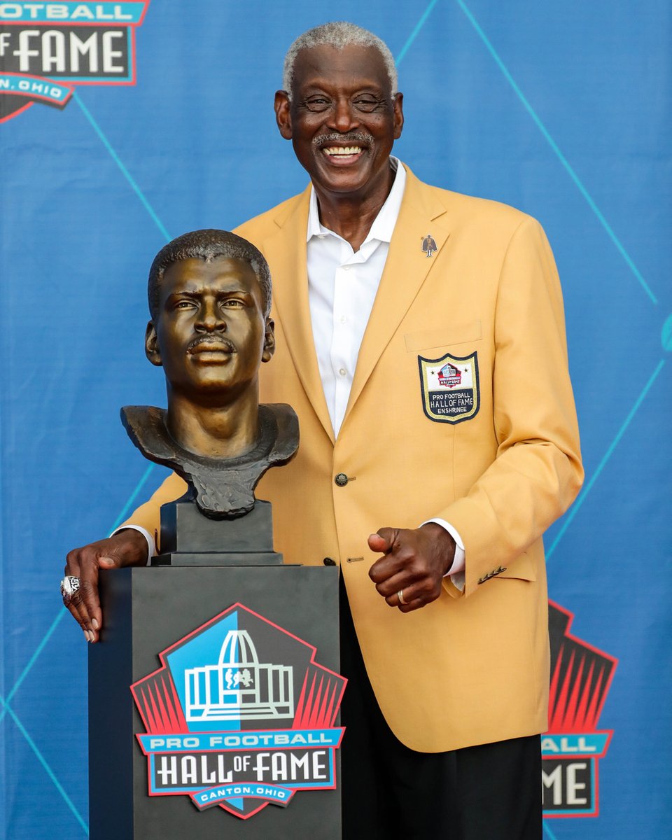 Philadelphia Eagles (@eagles) on Twitter photo 4-time Pro Bowl Selection
3-time Second-Team All-Pro
NFL 1970s All-Decade Team
1980 NFL Man of the Year
Hall of Famer
<a href="/lookitin/">Harold Carmichael</a> | #FlyEaglesFly 4-time Pro Bowl Selection
3-time Second-Team All-Pro
NFL 1970s All-Decade Team
1980 NFL Man of the Year
Hall of Famer
<a href="/lookitin/">Harold Carmichael</a> | #FlyEaglesFly