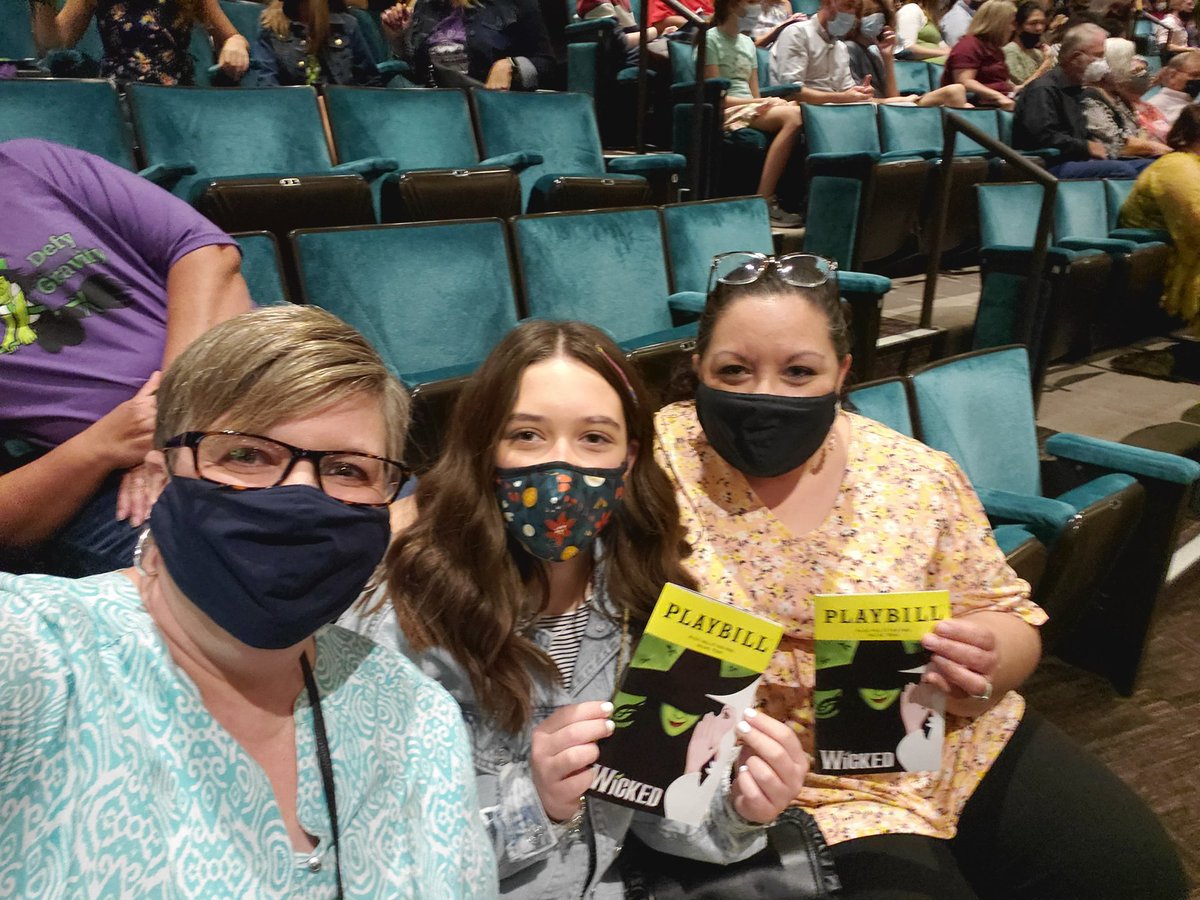 What a great day! Our first live production in a long time and it's <a href="/WICKED_Musical/">Wicked the Musical</a> @dsmusicals! Amazing show...amazing cast! Thank you @allisonbailey @taliasuskauer @sharonsachs <a href="/curt_hansen/">Curt Hansen</a>!