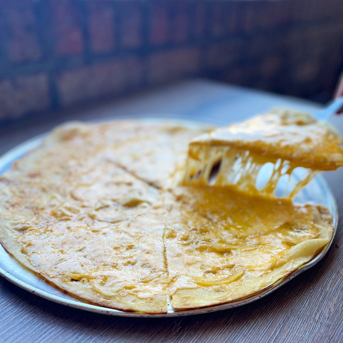 AjoAls1's tweet photo. No one’s ever regretted ordering a cheese crisp 😍 #cheesecrisp #cheese #meltycheese #appetizers #noregets https://t.co/y6oAPaYabj
