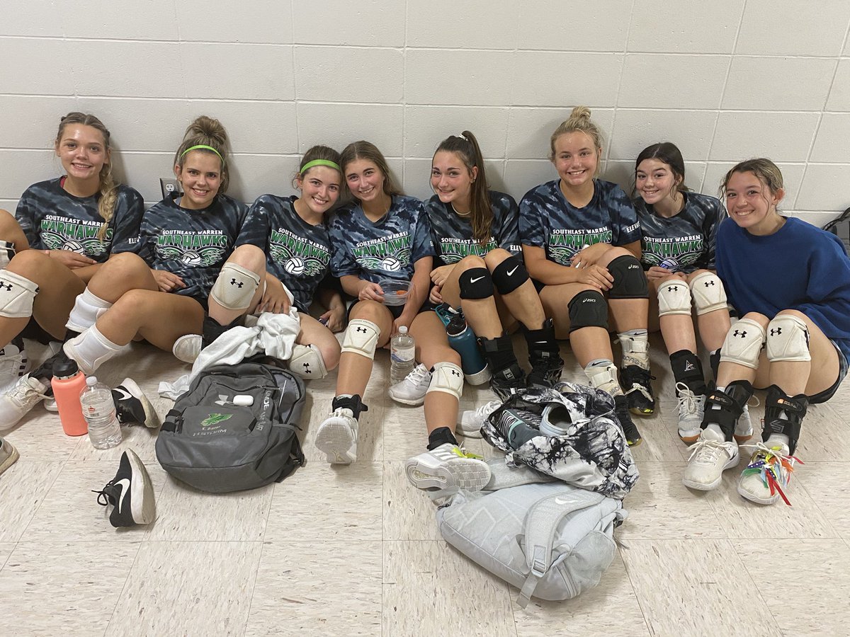 SoutheastWarre1's tweet photo. Team camp is in the books. Lots of learning and reps. Great job ladies! https://t.co/GrrCw6S7Uw