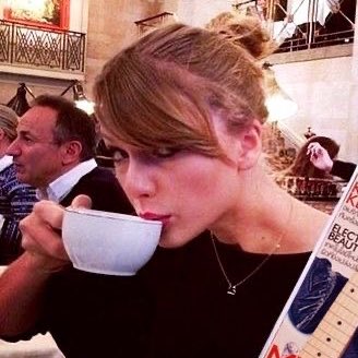 emmaylor's tweet photo. Emma&amp; taylor drinking is the cutest thing u will see today https://t.co/OJfKDQL0cX