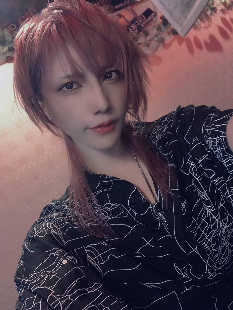 魔界の皇子 千歳様 男装カフェ バー Zac Zac降臨してる 今日も雨の日ptつくよ まったりかなぁ Zac 男装 男装カフェ コンカフェ 男装バー 池袋 男装女子 イケメン女子 男装メイク V系 V系メイク