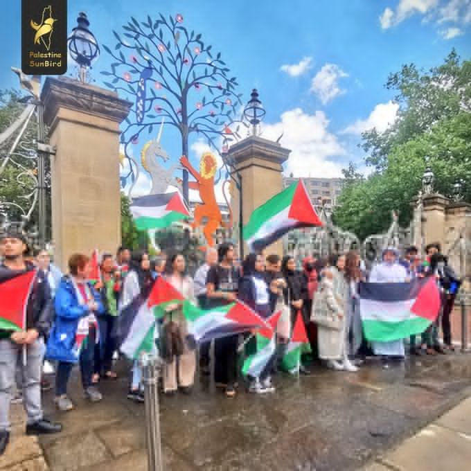 LailaPalestini1's tweet photo. Pro-Palestine activists marched in central London in solidarity with the #Palestinian people, calling for a #FreePalestine.
@LailaPalestini1 #Palestine https://t.co/C6KEQrJqCE