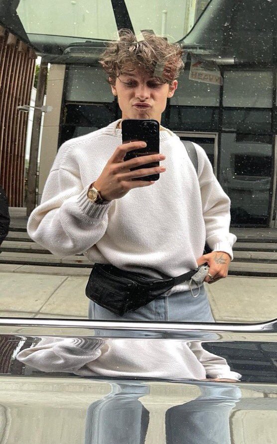 I_mcindy's tweet photo. Happy 23rd Birthday Shawnnnnn❤️ ILY😘😘😘 can’t wait to hear Summer of Love #HappyBirthdayShawn #ShawnMendes @ShawnMendes https://t.co/g8FVbG6SjZ